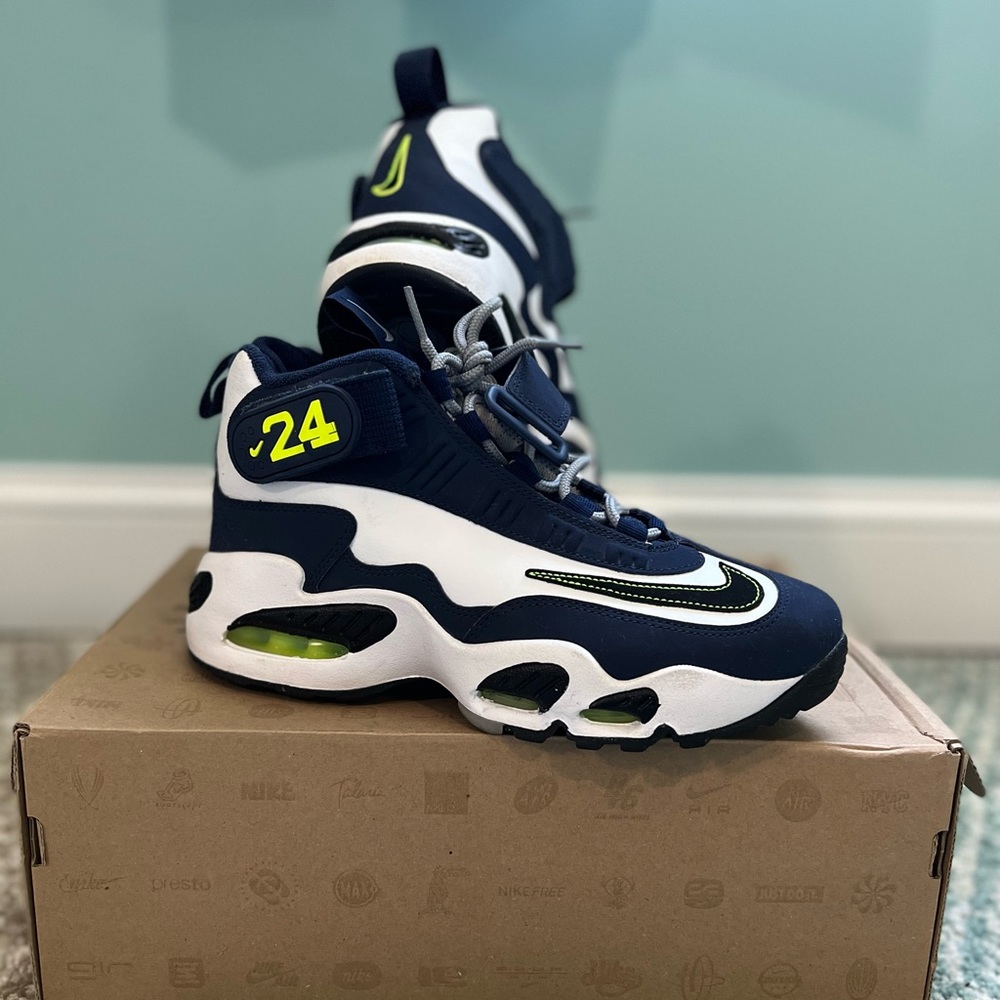 Air Griffey Max 1 “Navy Volt”